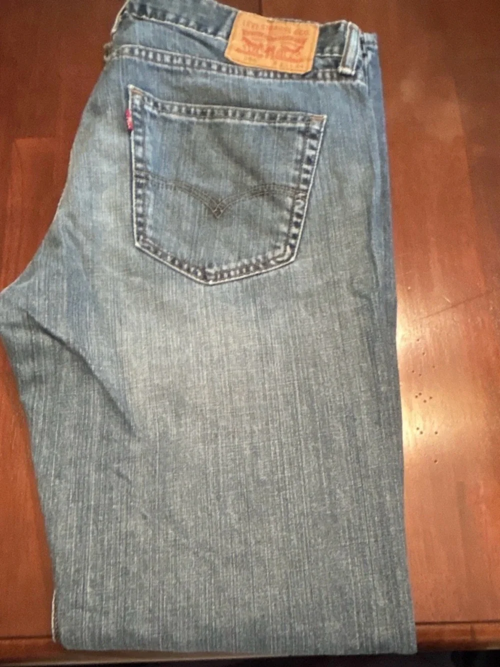 Levi's Men's Light Blue Relaxed Denim Jeans